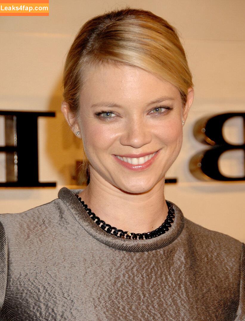 Amy Smart /  leaked photo photo #0055