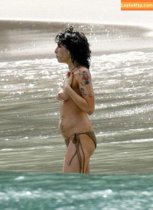 Amy Winehouse photo #0009