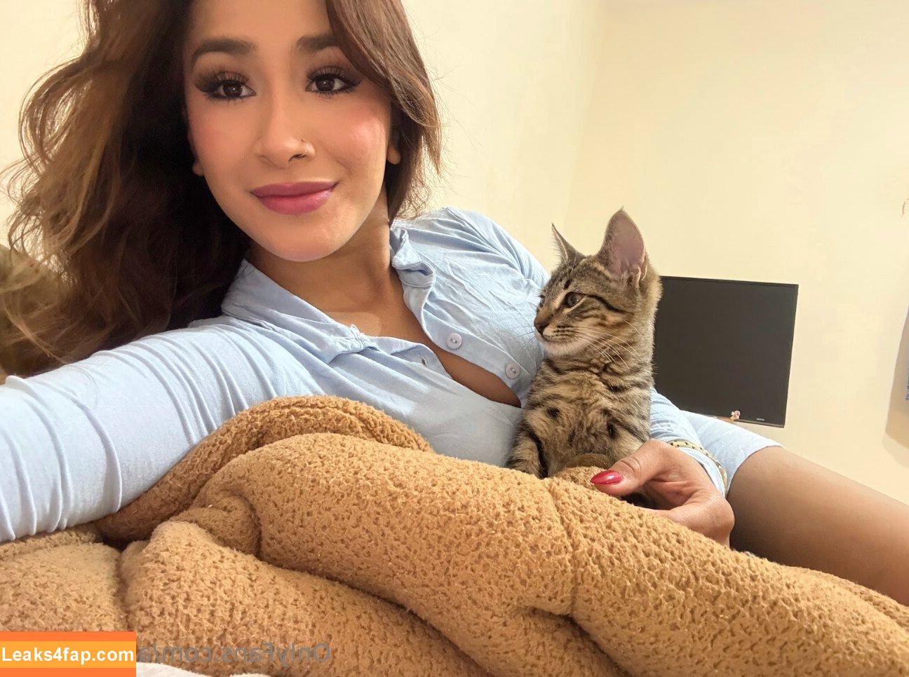 amychangg /  leaked photo photo #0037