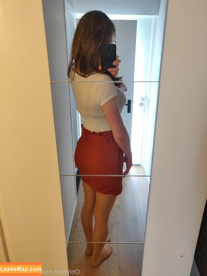 amyhall5125 /  leaked photo photo #0001
