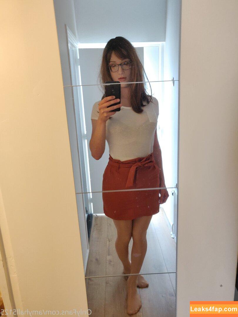 amyhall5125 /  leaked photo photo #0002