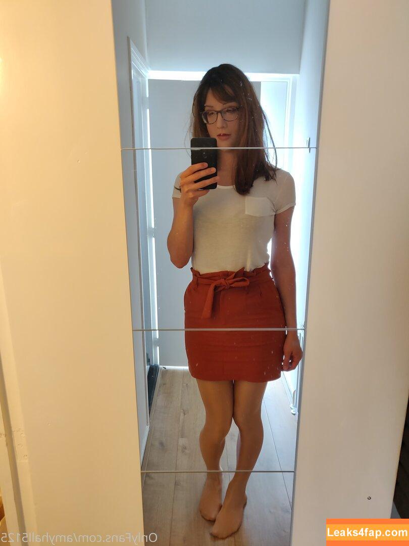 amyhall5125 /  leaked photo photo #0003
