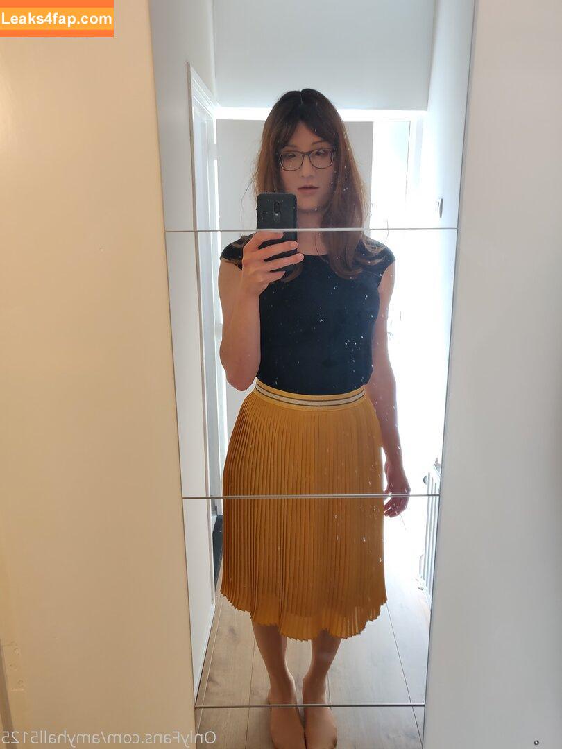 amyhall5125 /  leaked photo photo #0006