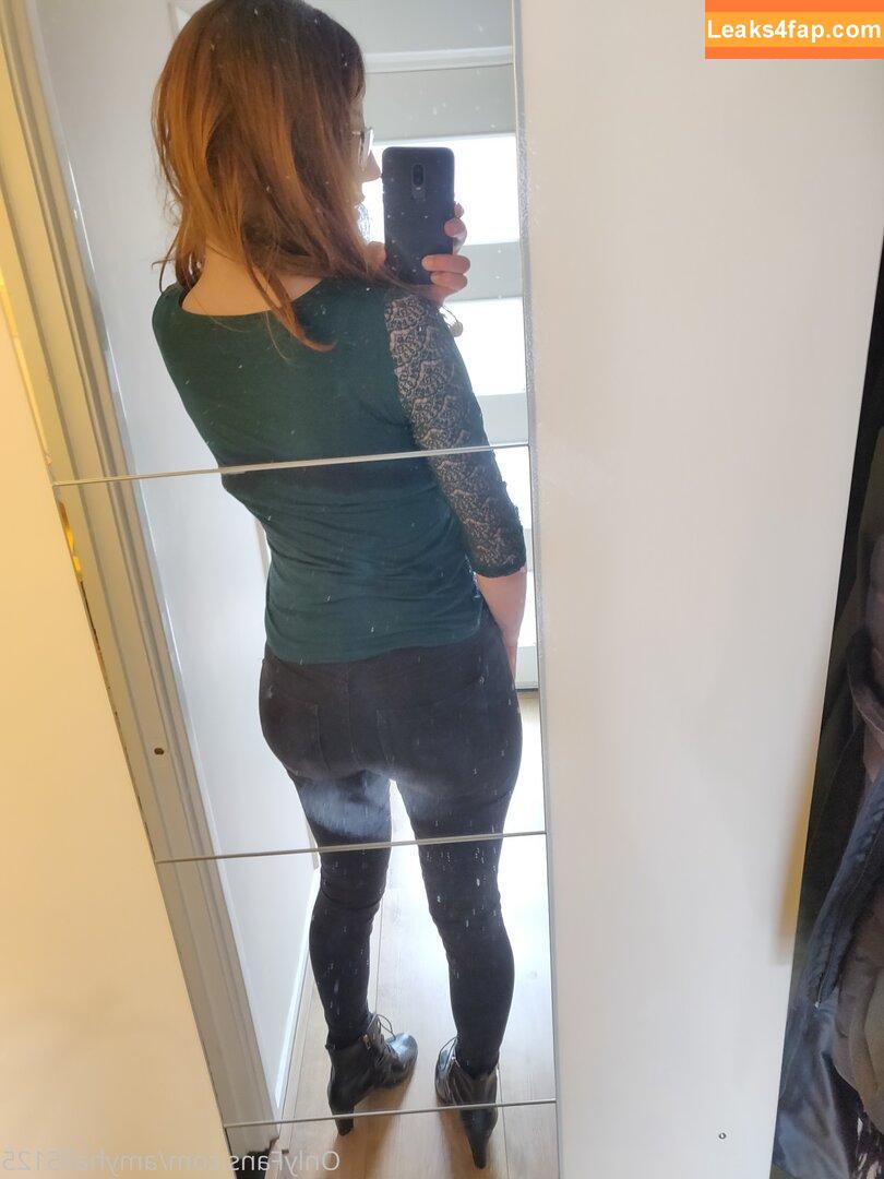 amyhall5125 /  leaked photo photo #0008