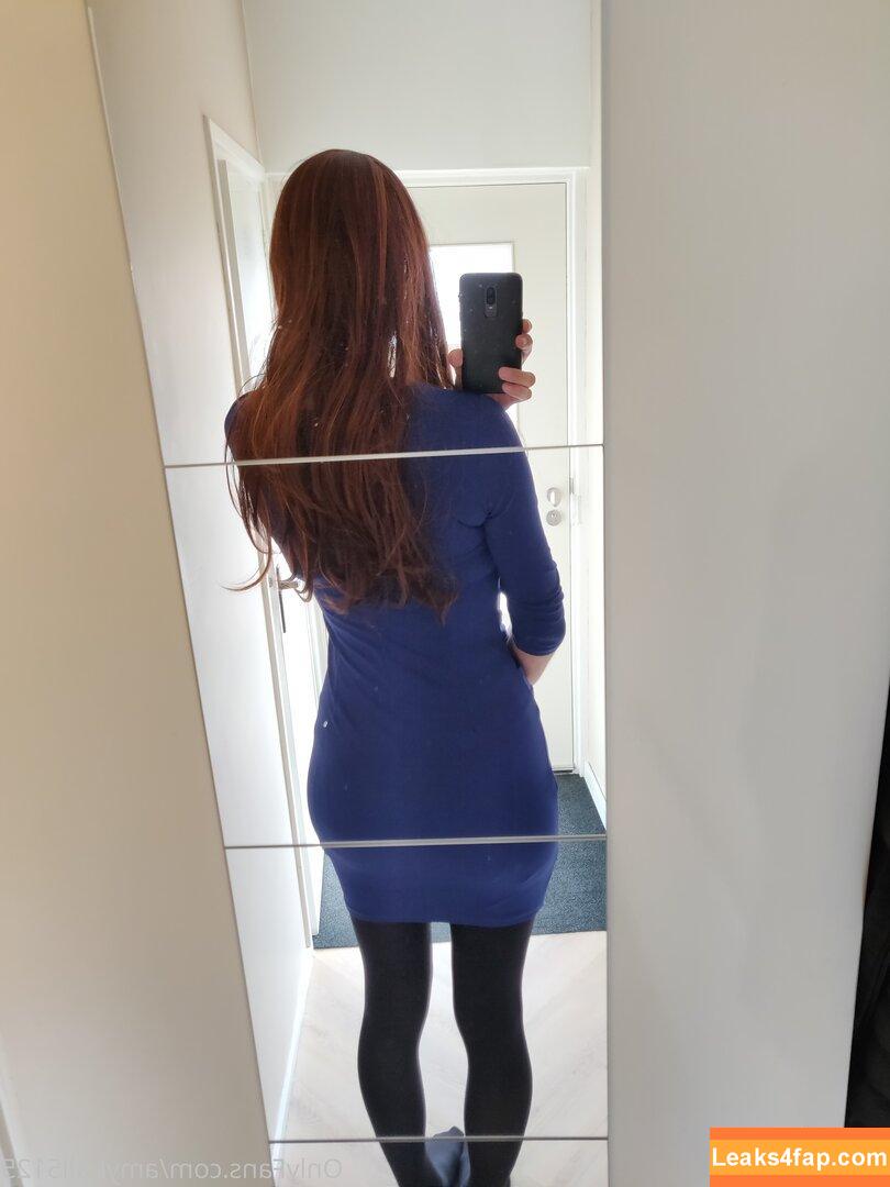 amyhall5125 /  leaked photo photo #0014