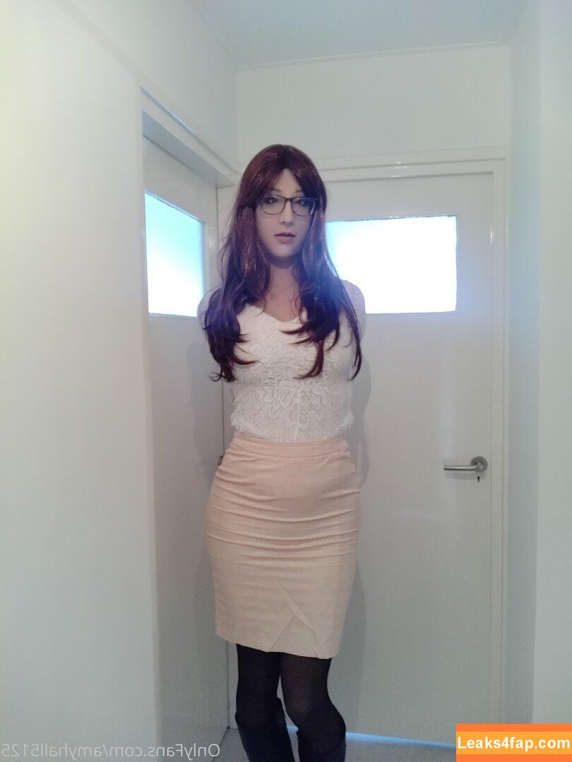 amyhall5125 /  leaked photo photo #0015
