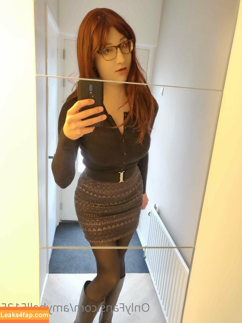 amyhall5125 /  leaked photo photo #0021