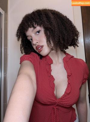 AmyMoretsele фото #0020