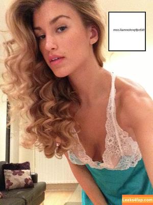 AmyWillerton photo #0027