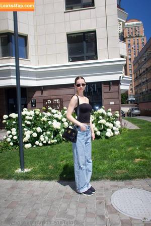 amywinestine photo #0041