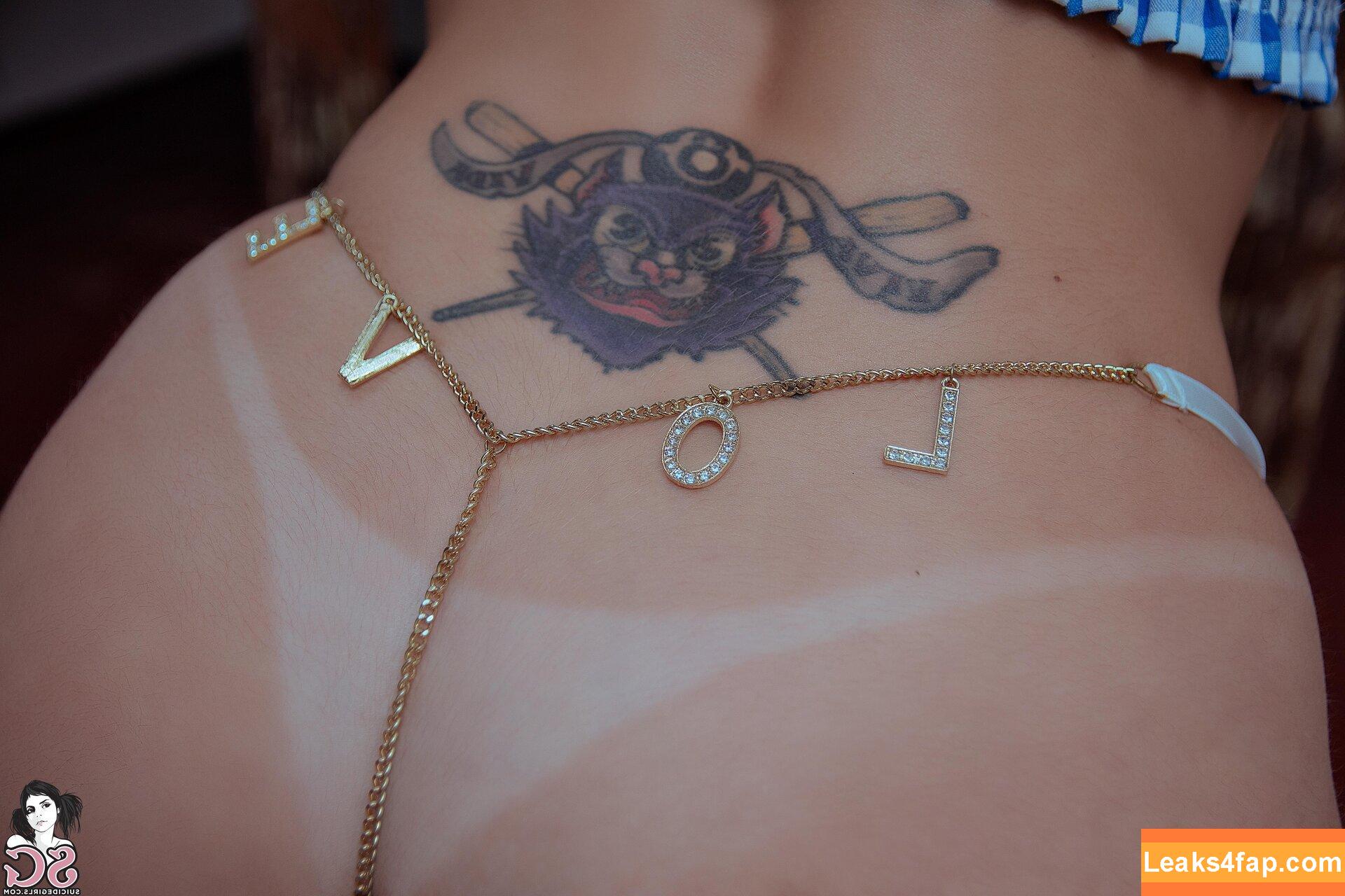 Ana-Angely / ecanalu / hotmamaforlyfe leaked photo photo #0058