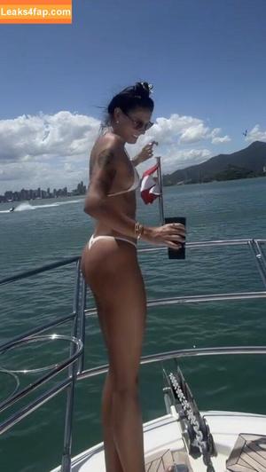 Ana Castela photo #0071