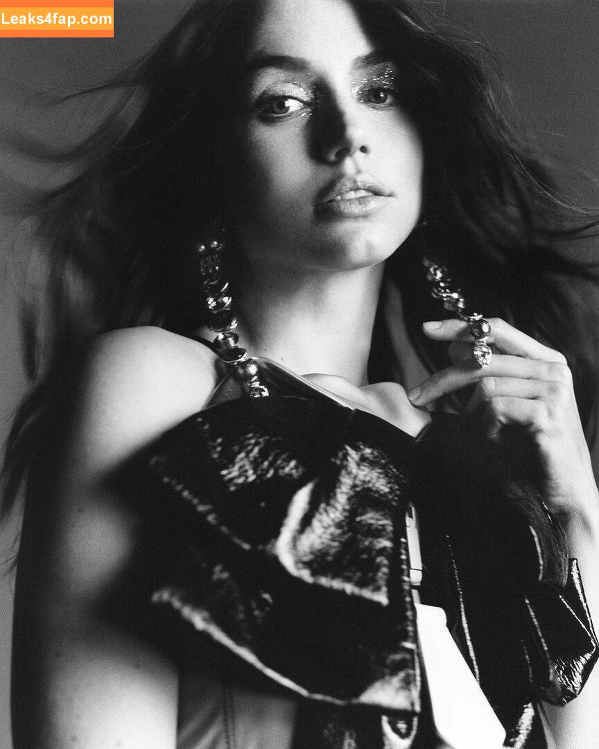 Ana De Armas / ana_d_armas / anadearmas / anadearmasdaily / https: leaked photo photo #0384