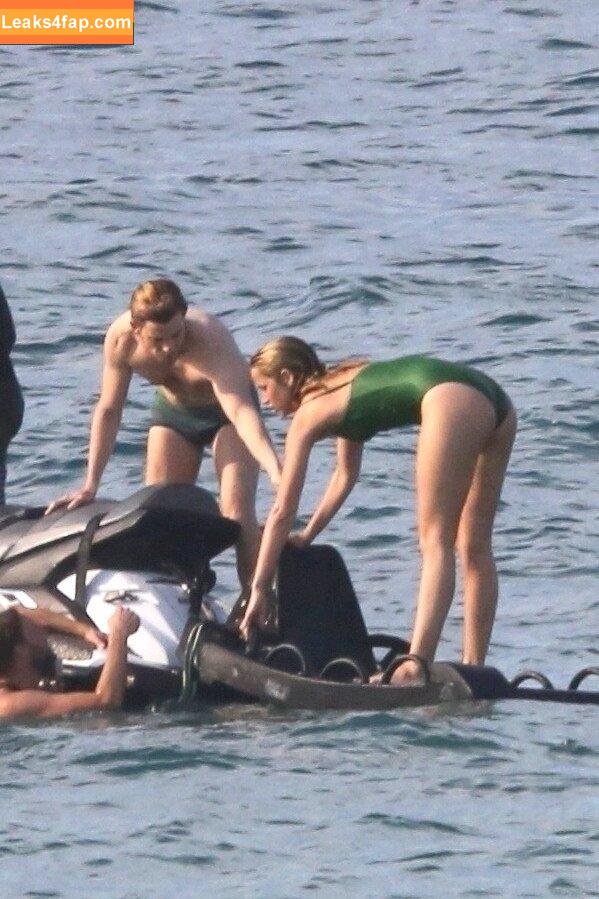 Ana De Armas / ana_d_armas / anadearmas / anadearmasdaily / https: leaked photo photo #0940