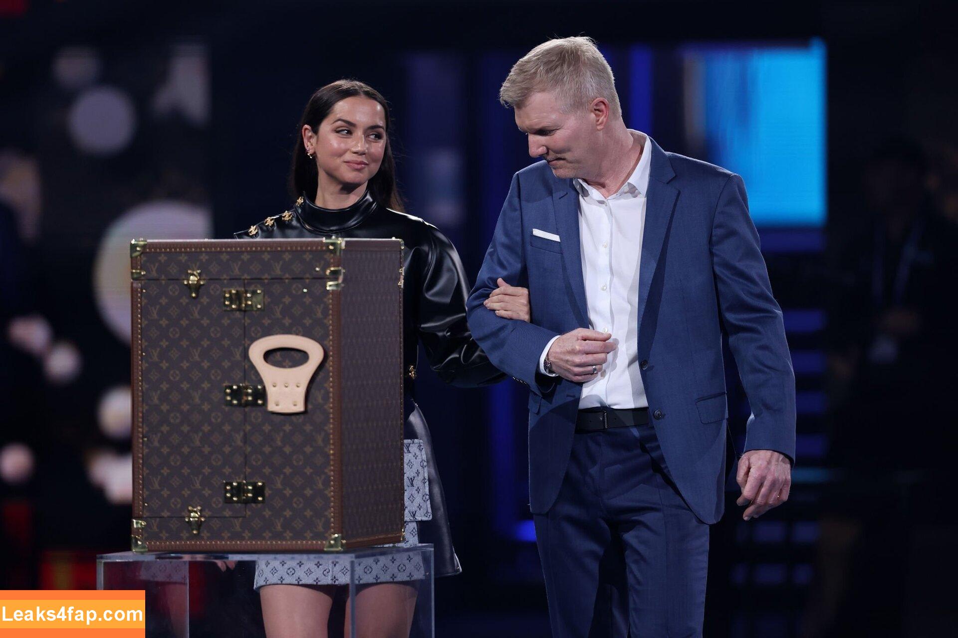 Ana De Armas / ana_d_armas / anadearmas / anadearmasdaily / https: leaked photo photo #1091