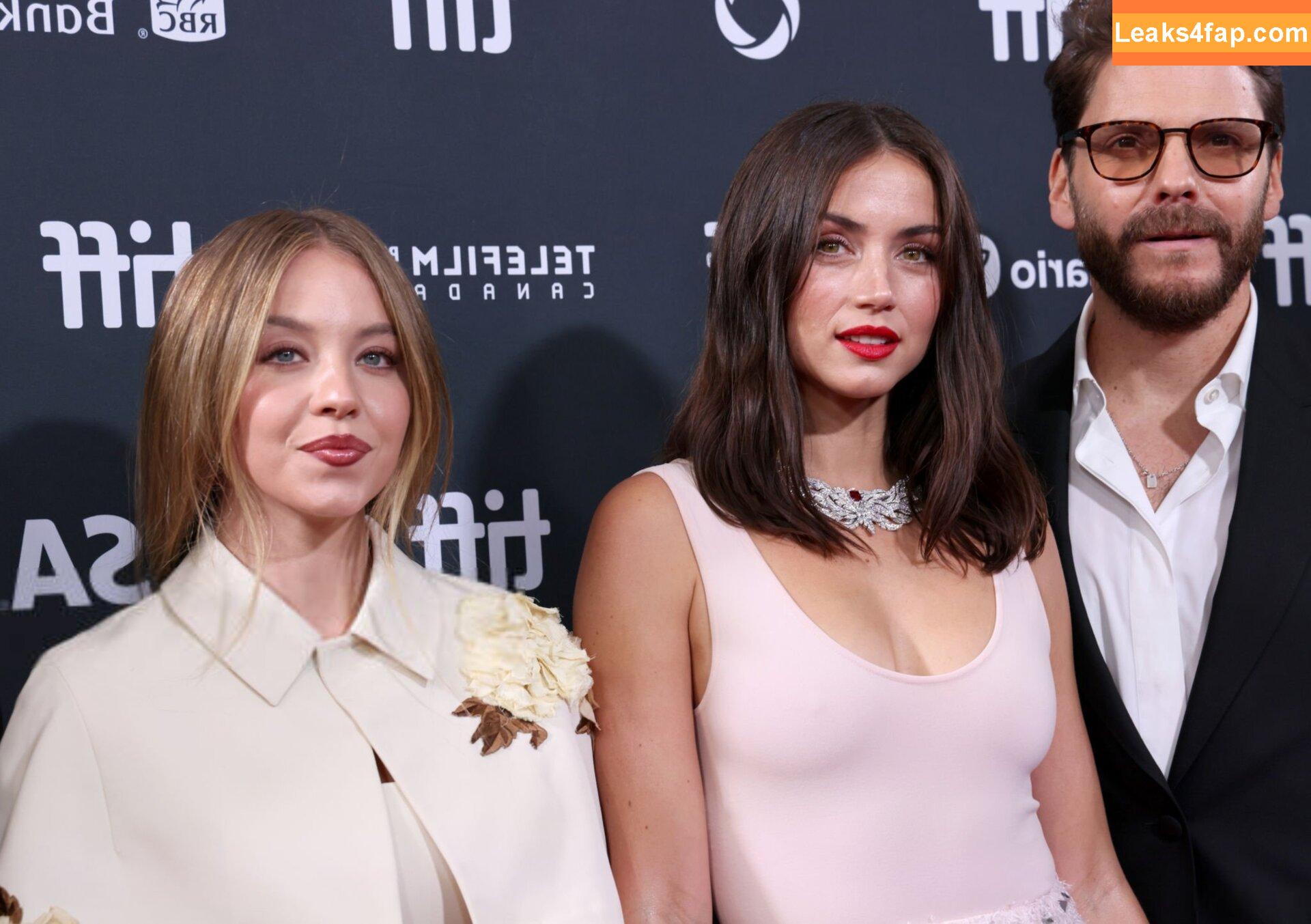 Ana De Armas / ana_d_armas / anadearmas / anadearmasdaily / https: leaked photo photo #1771