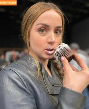 Ana De Armas photo #1176