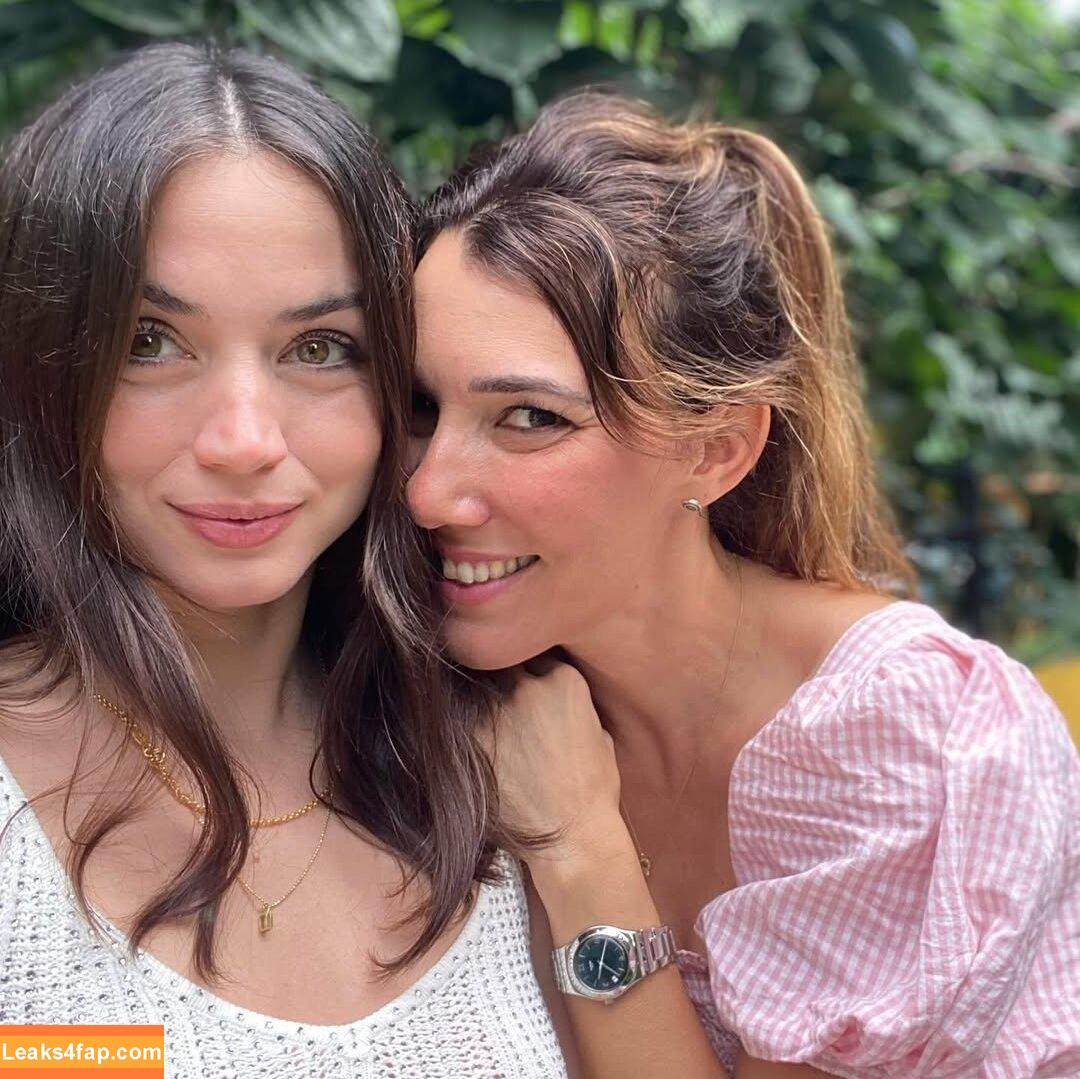 Ana De Armas / ana_d_armas / anadearmas / anadearmasdaily слитое фото фото #2106