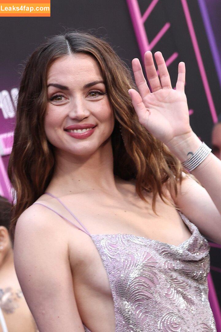 Ana De Armas / ana_d_armas / anadearmas / anadearmasdaily leaked photo photo #2394