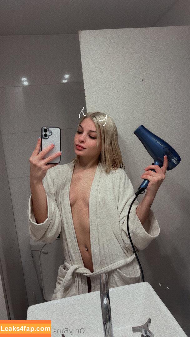 anabelllx / alinabllx leaked photo photo #0005