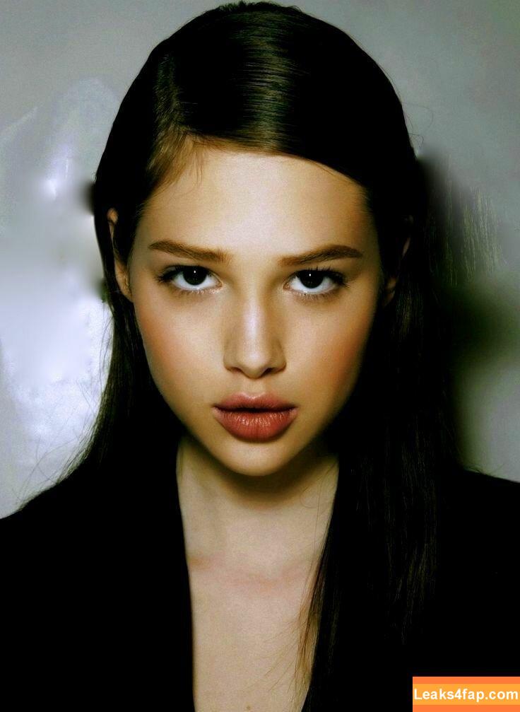 Anais Pouliot / anais_pouliot leaked photo photo #0007