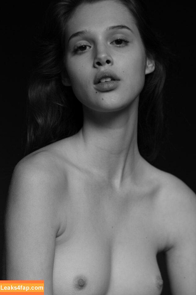 Anais Pouliot / anais_pouliot слитое фото фото #0011