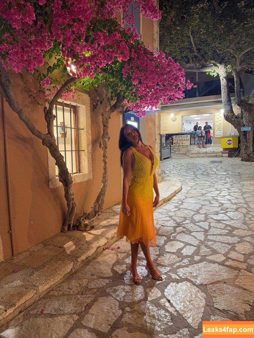 Anastasia Karanikolaou / Stassiebaby / staskaranikolaou leaked photo photo #0689