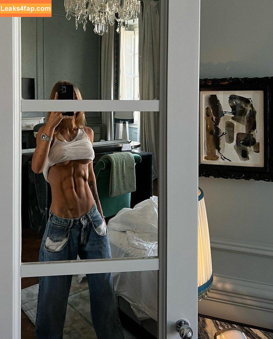 Anastasiia Mironova / mironovanastasiia слитое фото фото #0035