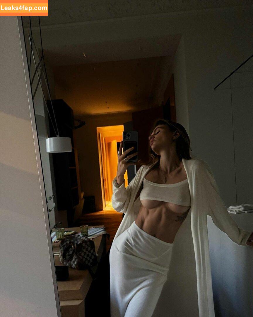 Anastasiia Mironova / mironovanastasiia слитое фото фото #0036