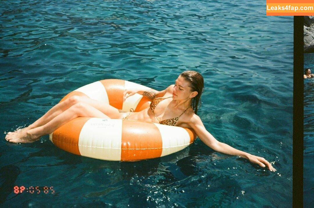 Anastasiia Mironova / mironovanastasiia слитое фото фото #0040