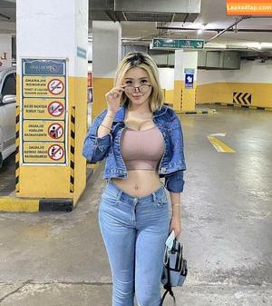 Anastasya Khosasih photo #0013