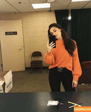 Andrea Helfrich photo #0064