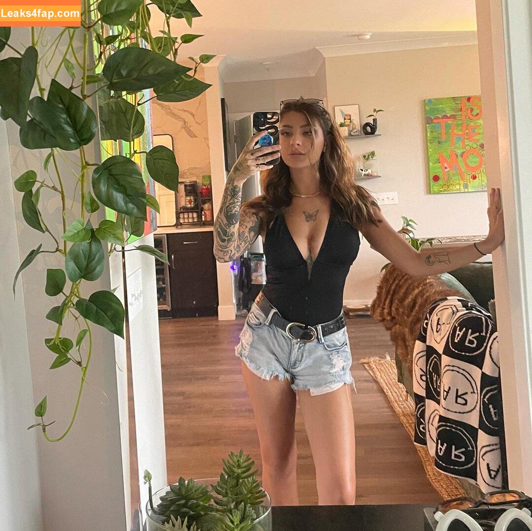 Andrea Russett / andrearussett leaked photo photo #0037