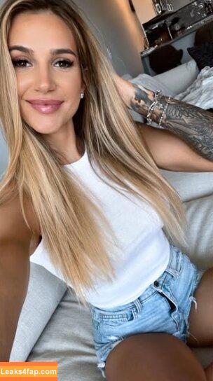 Andreea Lorincz / That.fit.realtor leaked photo photo #0010