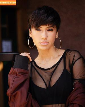 Andy Allo photo #0027