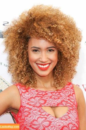 Andy Allo photo #0066