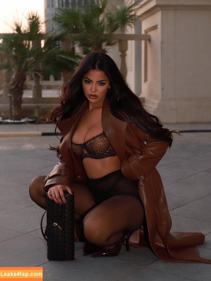 Aneeqa Farid / aneeqafarid leaked photo photo #0321