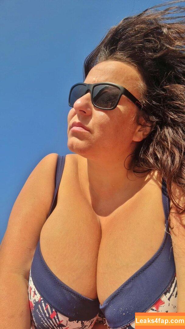 Aneta Buena / myboobs_eu leaked photo photo #0075