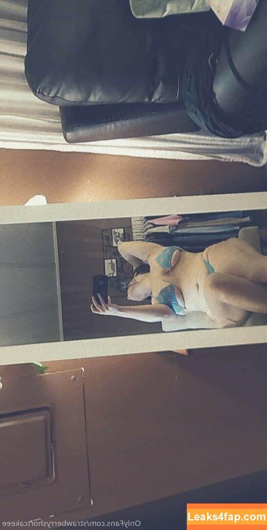 Angel Babi / https: / iam_angelbabi / strawberryshortcakeee leaked photo photo #0007