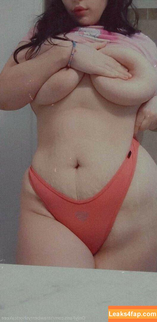 Angel Babi / https: / iam_angelbabi / strawberryshortcakeee leaked photo photo #0031