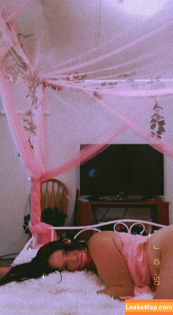 Angel Babi / https: / iam_angelbabi / strawberryshortcakeee leaked photo photo #0041