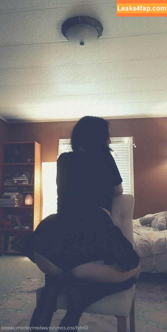 Angel Babi / https: / iam_angelbabi / strawberryshortcakeee leaked photo photo #0042