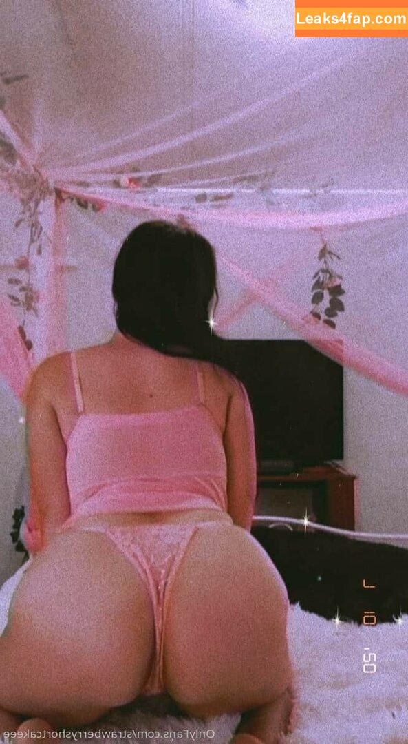 Angel Babi / https: / iam_angelbabi / strawberryshortcakeee leaked photo photo #0043