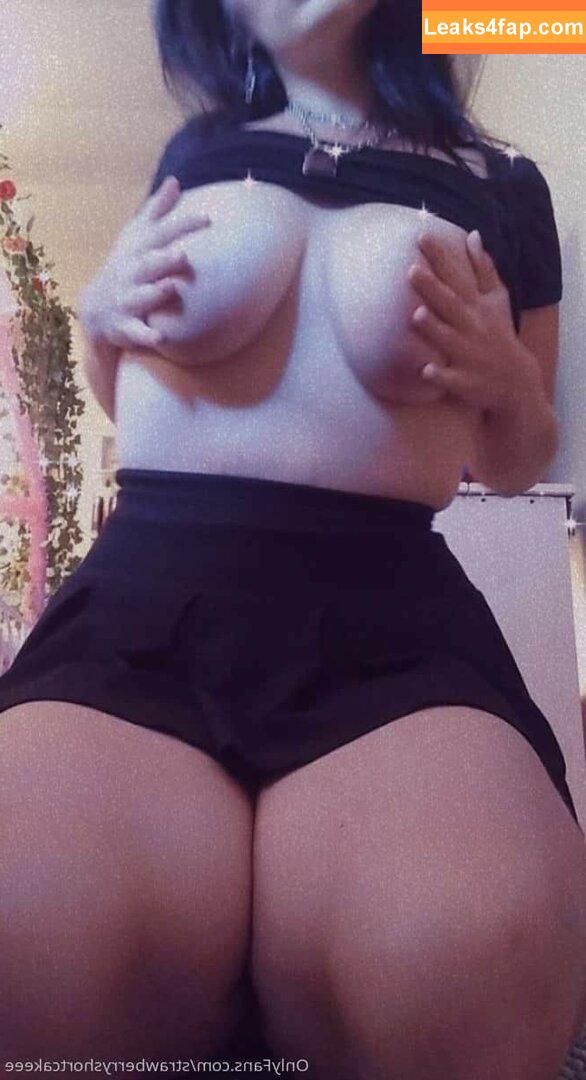 Angel Babi / https: / iam_angelbabi / strawberryshortcakeee leaked photo photo #0052
