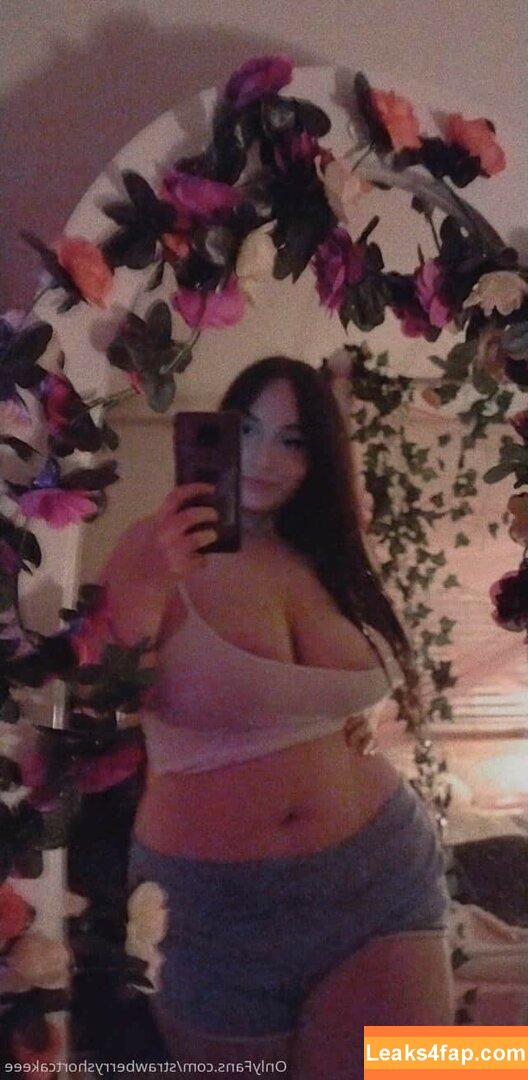Angel Babi / https: / iam_angelbabi / strawberryshortcakeee leaked photo photo #0062