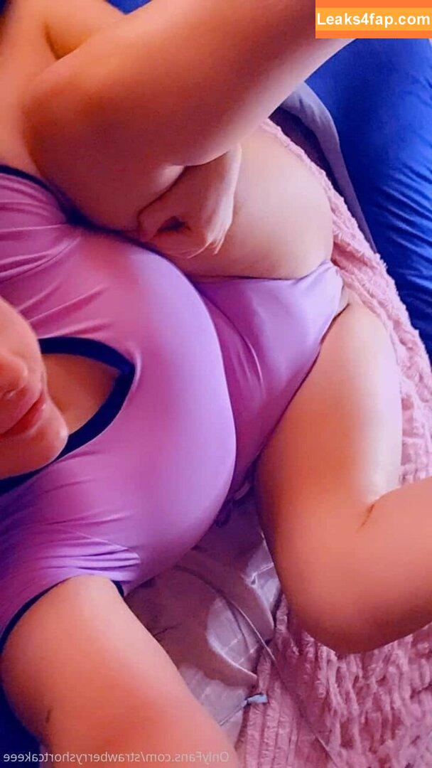 Angel Babi / https: / iam_angelbabi / strawberryshortcakeee leaked photo photo #0066