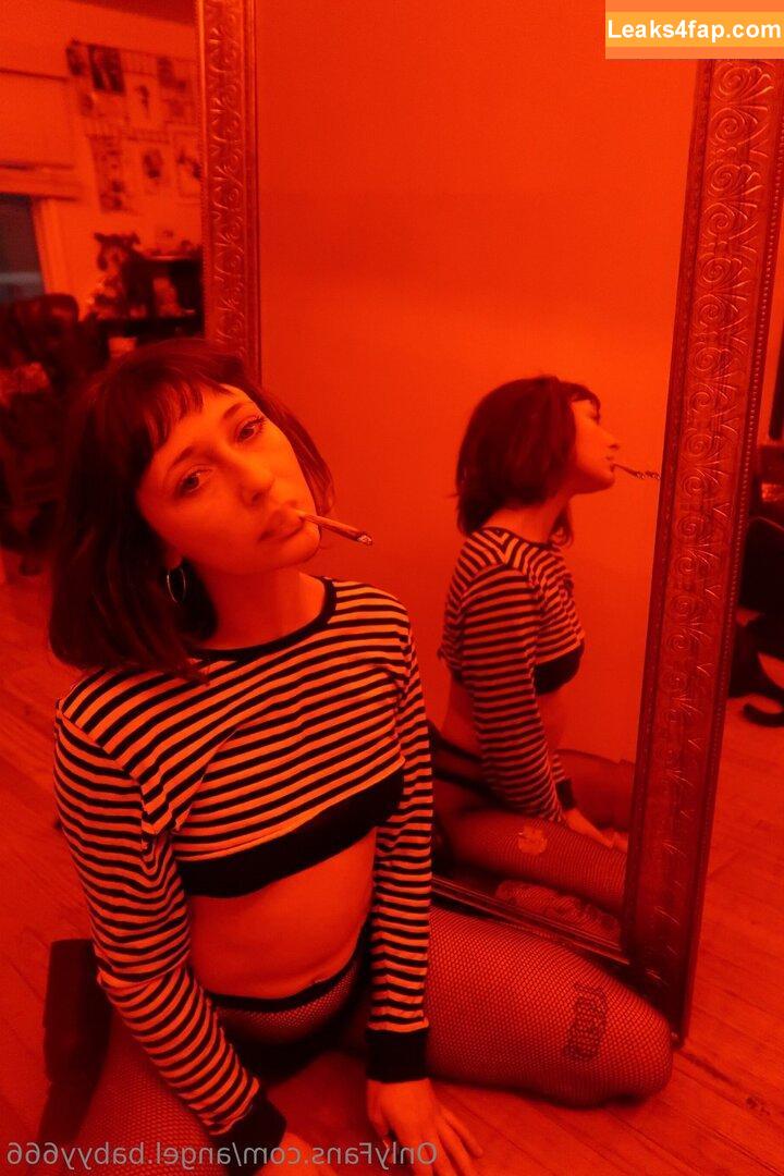 angel.babyy666 /  leaked photo photo #0021