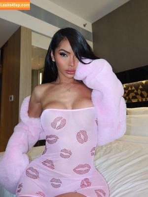 Angela Castellanos photo #0050