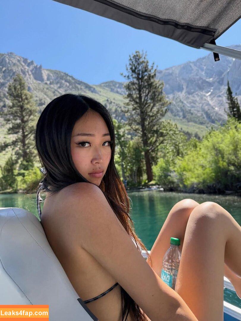 Angela Chin / ang9la_ / chinsflix leaked photo photo #0035