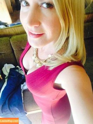 Angela Kinsey фото #0019